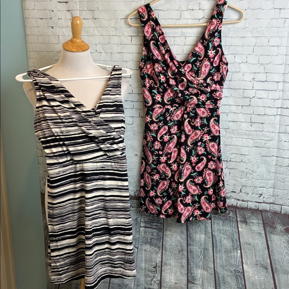 Lands' End Tummy Control Surplice Wrap Swimsuit Dress Bundle Paisley Stripes 10